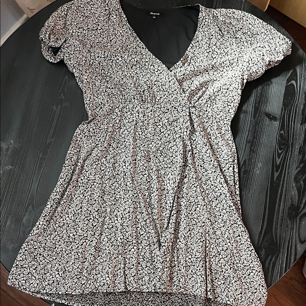 EUC | Madewell | Challis Wrap Mini Dress in Tudor Floral | 6